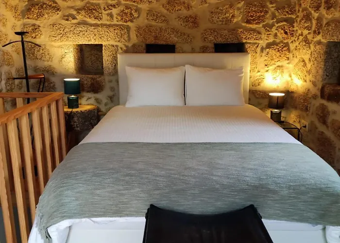 Quinta De São Pedro De Vir-a-corça Em 3* Monsanto