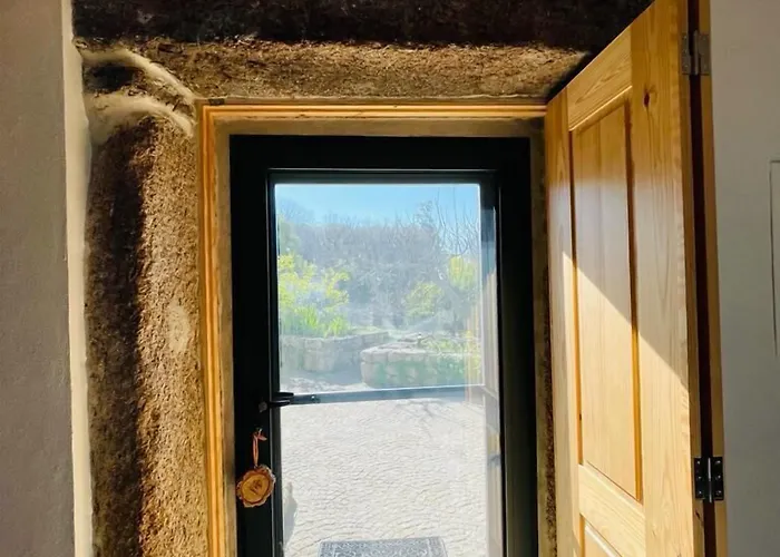 Quinta De São Pedro De Vir-a-corça Em 3* Monsanto